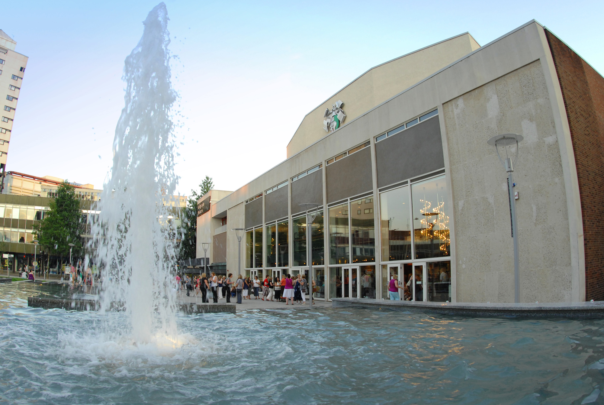 Belgrade-Theatre-fountain